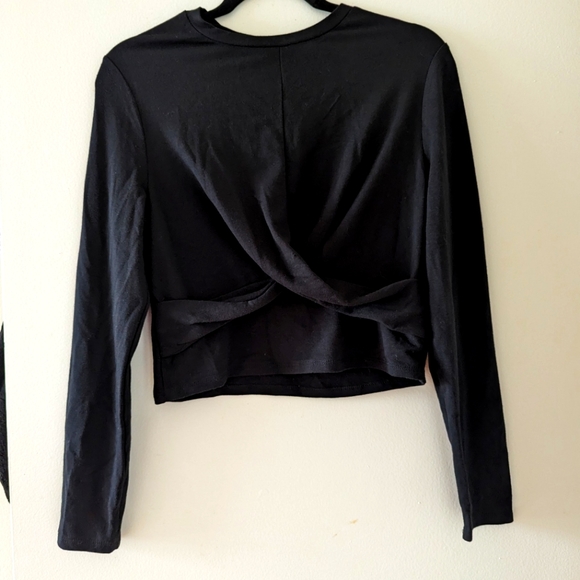 Ardene Size L crop fitted top - Picture 1 of 3